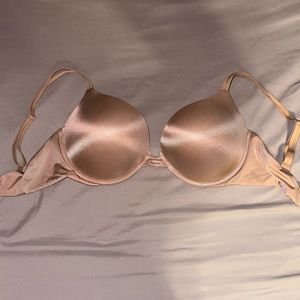 Victoria’s Secret Very Sexy push-up bra